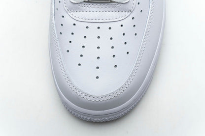 Nike Air Force 1 Low Triple White, one
