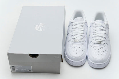 Nike Air Force 1 Low Triple White, one