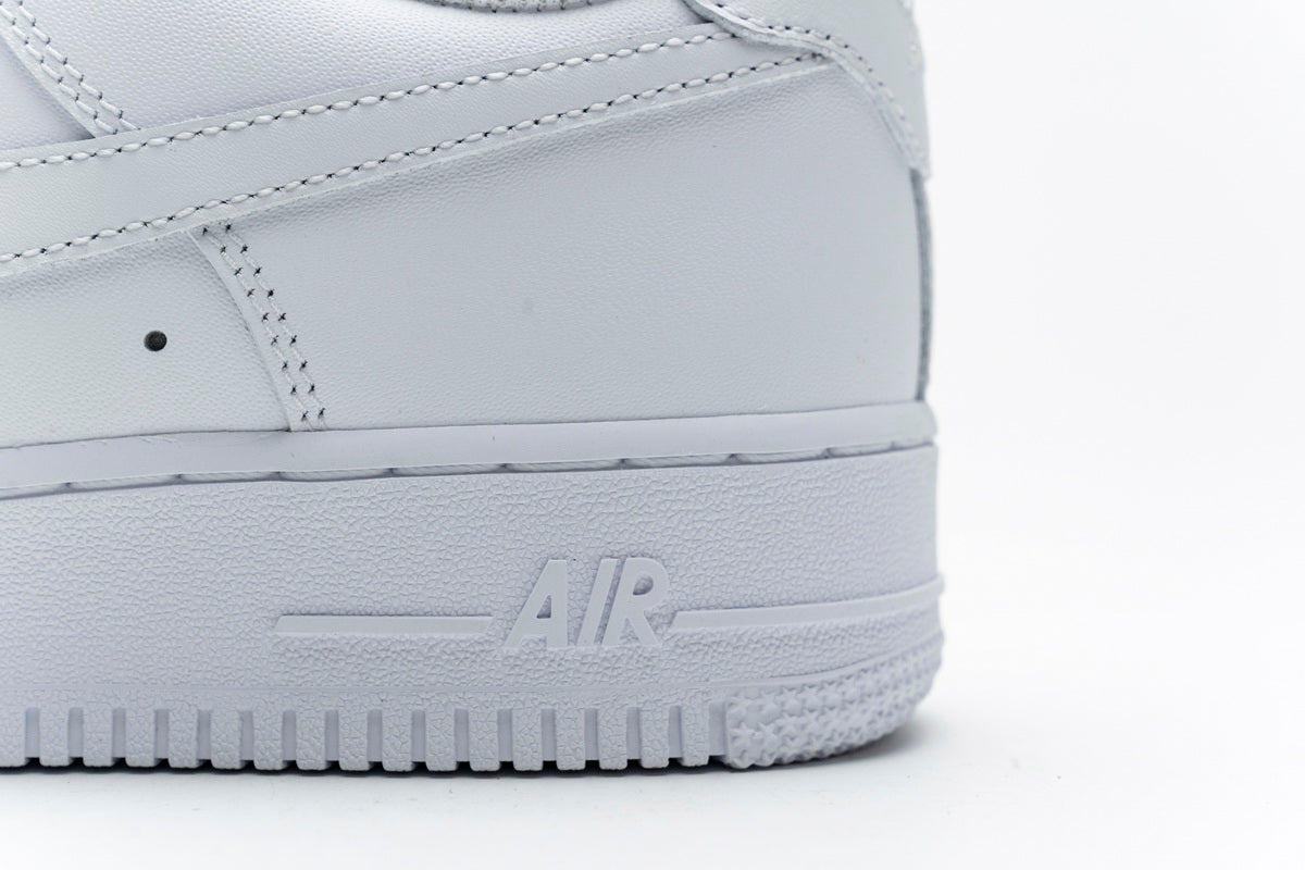 Nike Air Force 1 Low Triple White, one