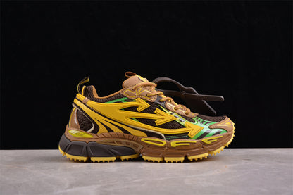 Off-White™ x Nike Terra Forma in einem gelb-braun-grün-