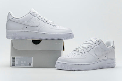 Nike Air Force 1 Low Triple White, one