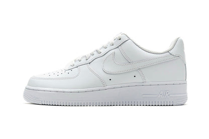 Nike Air Force 1 Low Triple White, one