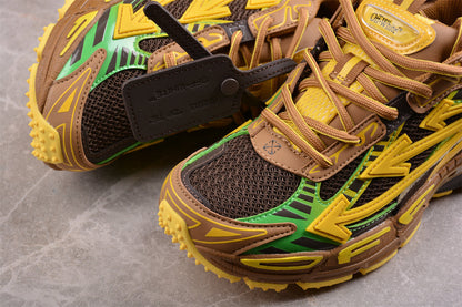 Off-White™ x Nike Terra Forma in einem gelb-braun-grün-