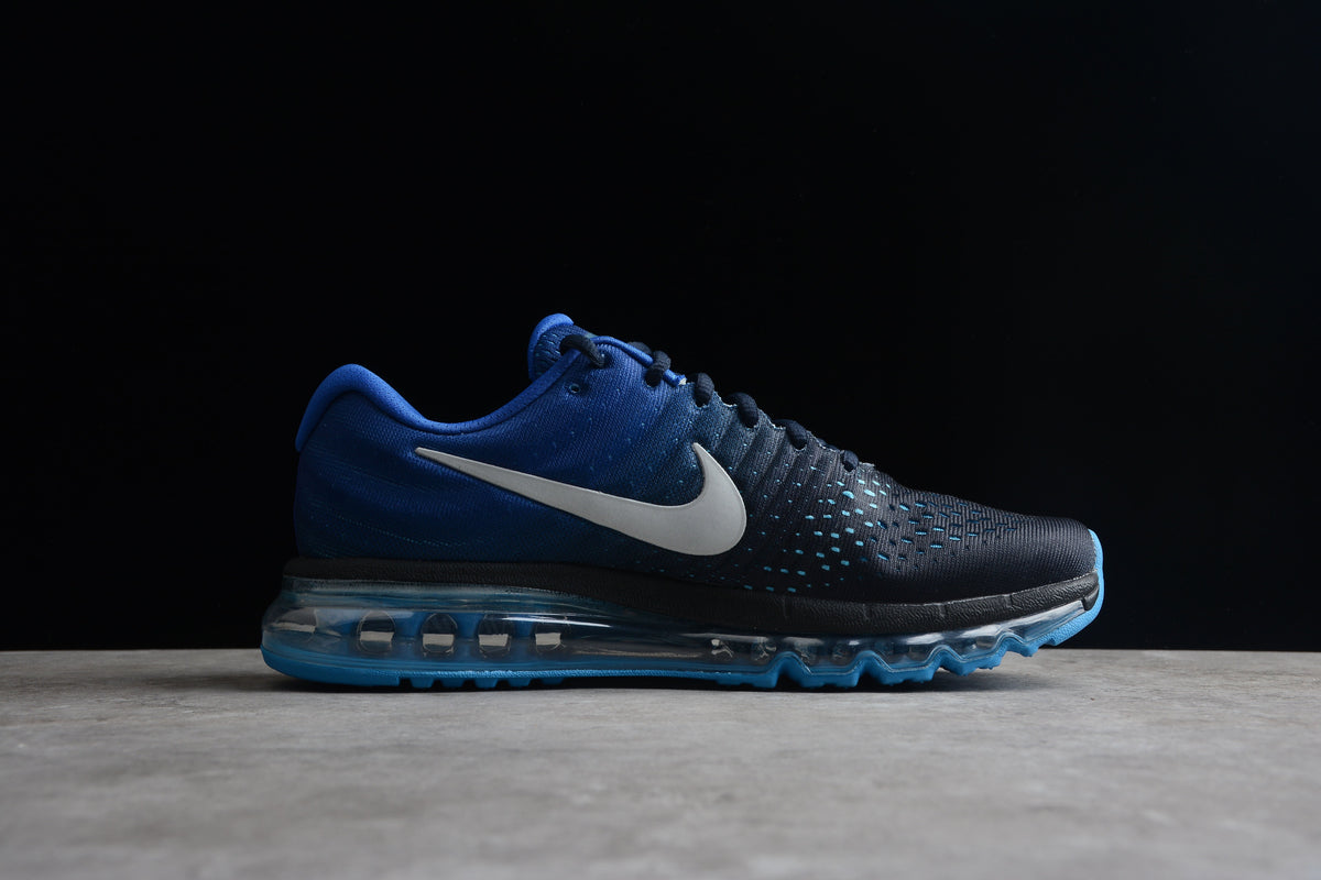 Nike Air Max 2017 in einer dunkelblau-schwarzen Farbvariante mit einer