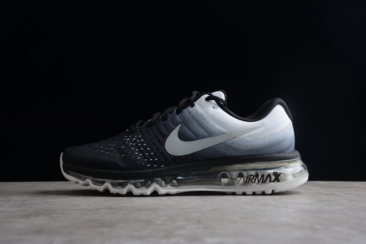 Nike Air Max 2017 in the Black/White-Dark Grey gradient