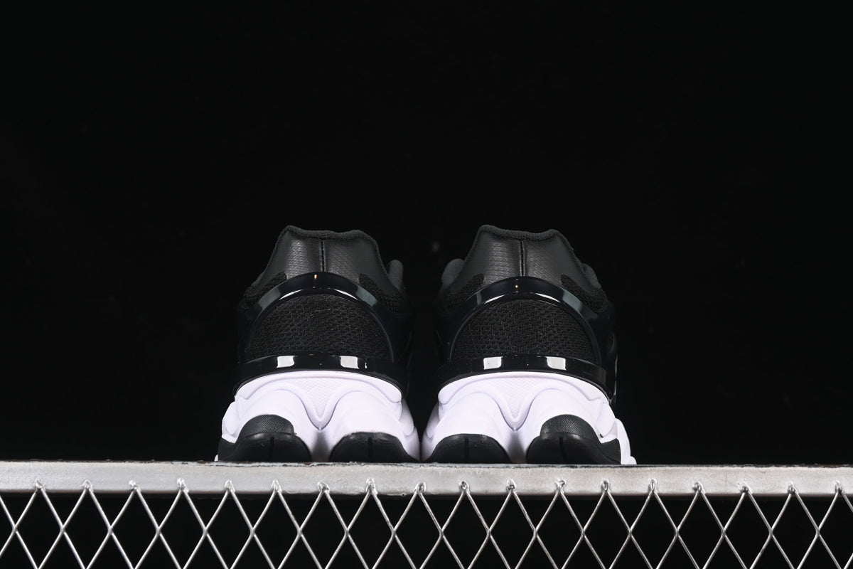New Balance, Black & White Edition