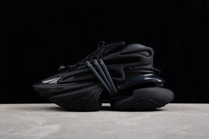 Balmain B-Runner Sneakers Triple Black, Luxus im monochromen Future-Design