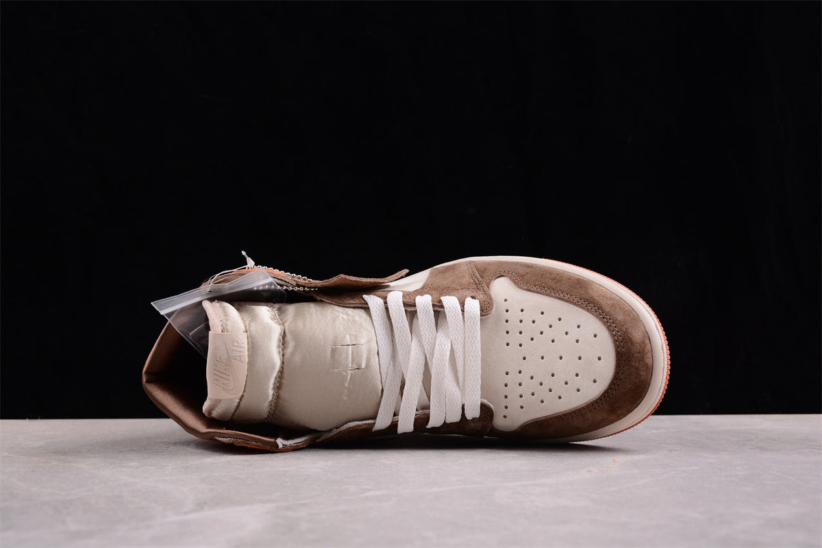 Air Jordan 1 Retro High OG, Sandstone Brown & Ember Orange