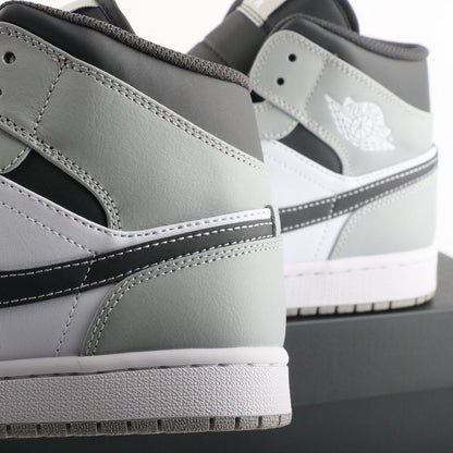 Air Jordan 1 Mid ‘Light Smoke Grey/White/Black’