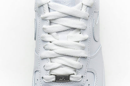 Nike Air Force 1 Low Triple White, one