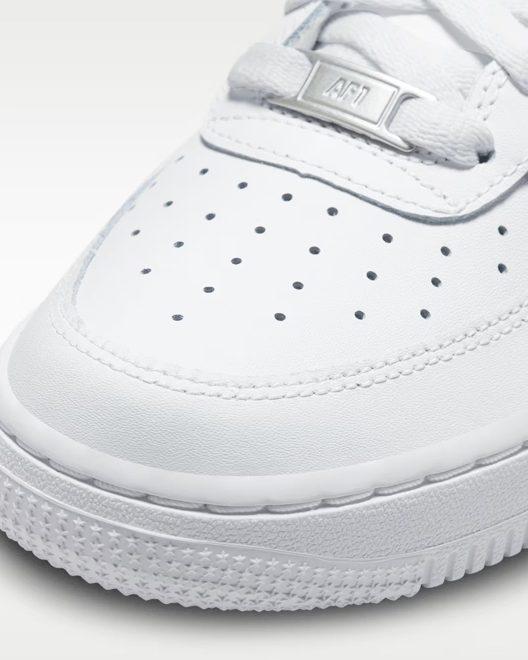 Nike Air Force 1 LE