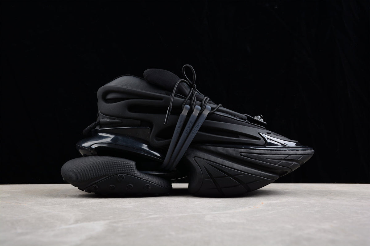 Balmain B-Runner Sneakers Triple Black, Luxus im monochromen Future-Design