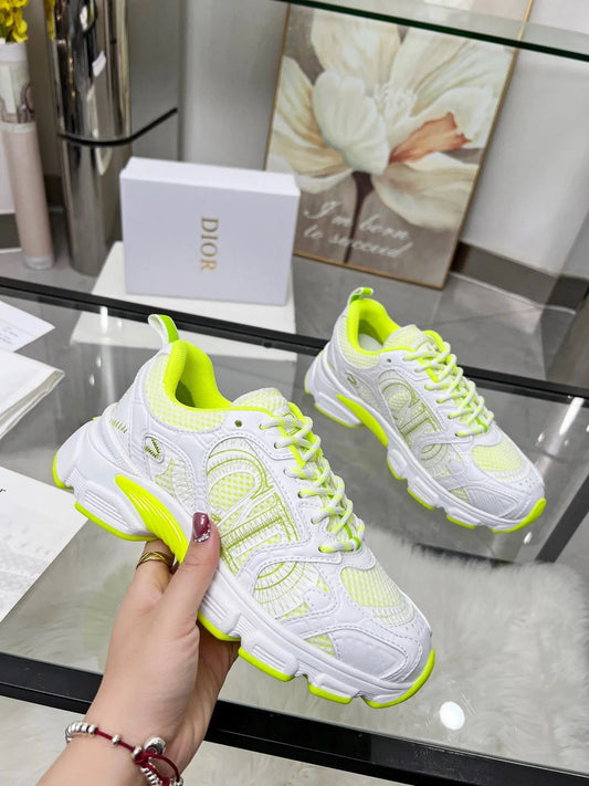 Dior B30 Sneaker in Weiß und Neon-Gelb – Luxus trifft Streetstyle VLP.LIFE