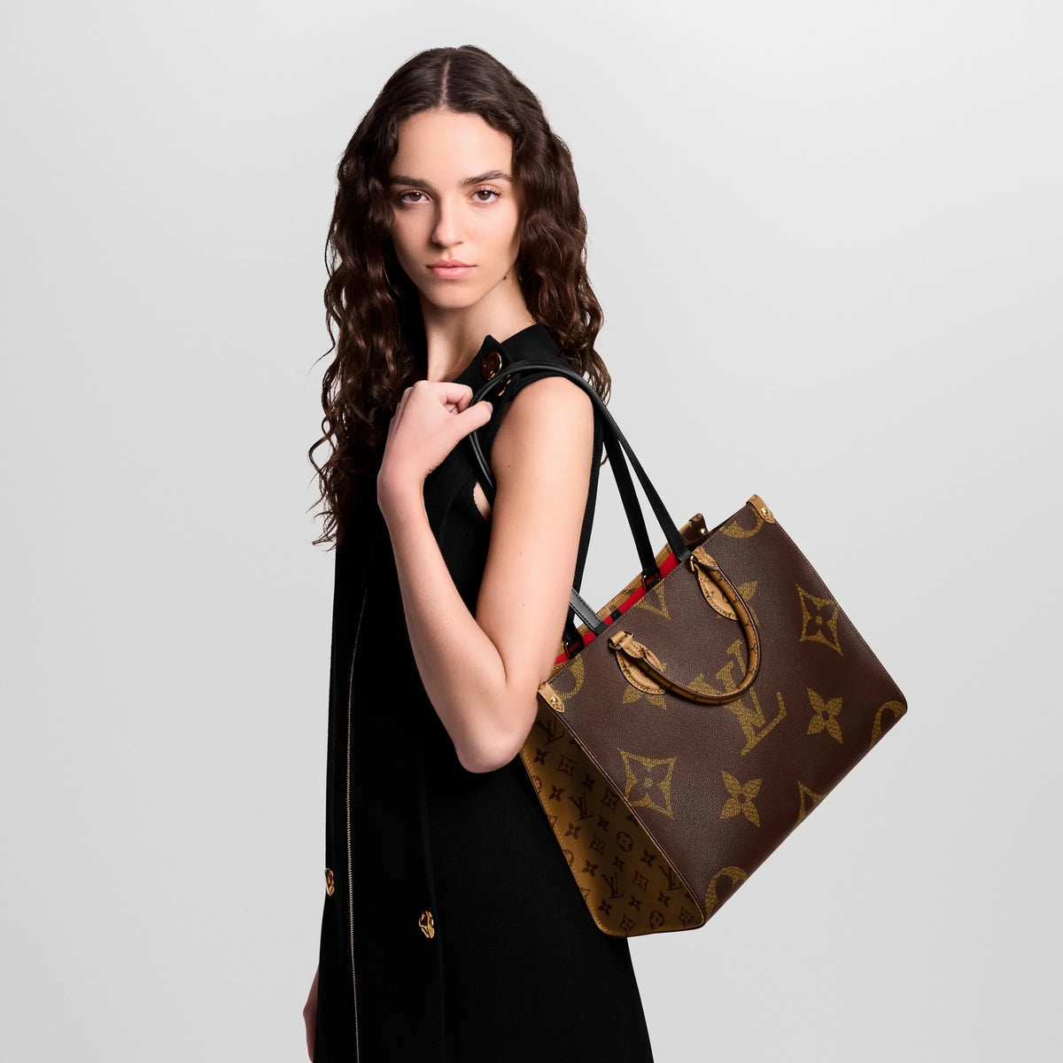Louis Vuitton OnTheGo GM Reverse Monogram, with dust bag and box VLP.LIFE