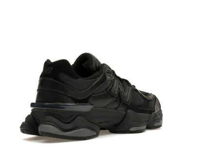 New Balance 9060 Triple Black, der perfekte Sneaker