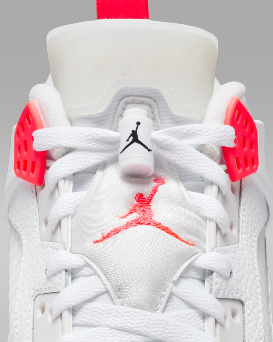 Jordan Spizike Low