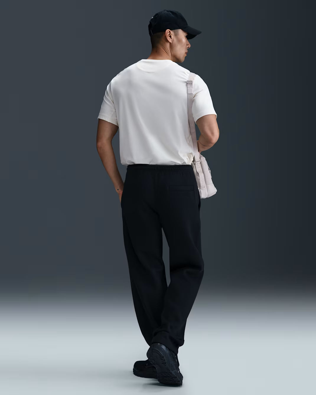 Nike Club Fleece trousers with raw hem (men's)