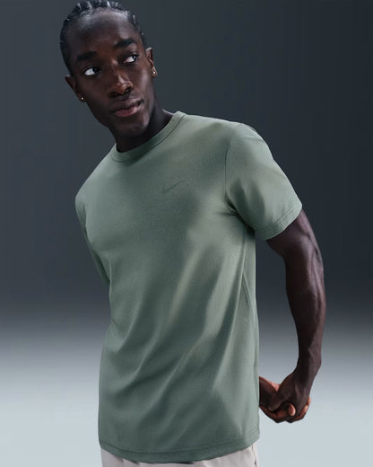 Nike Hyverse Versatile Nike Dri-FIT UV short-sleeved top for men