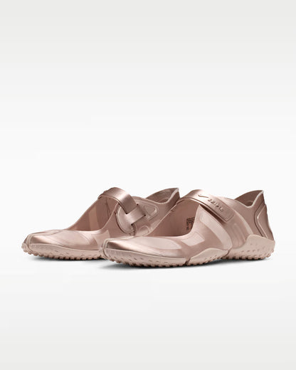 NikeSKIMS Rift Satin