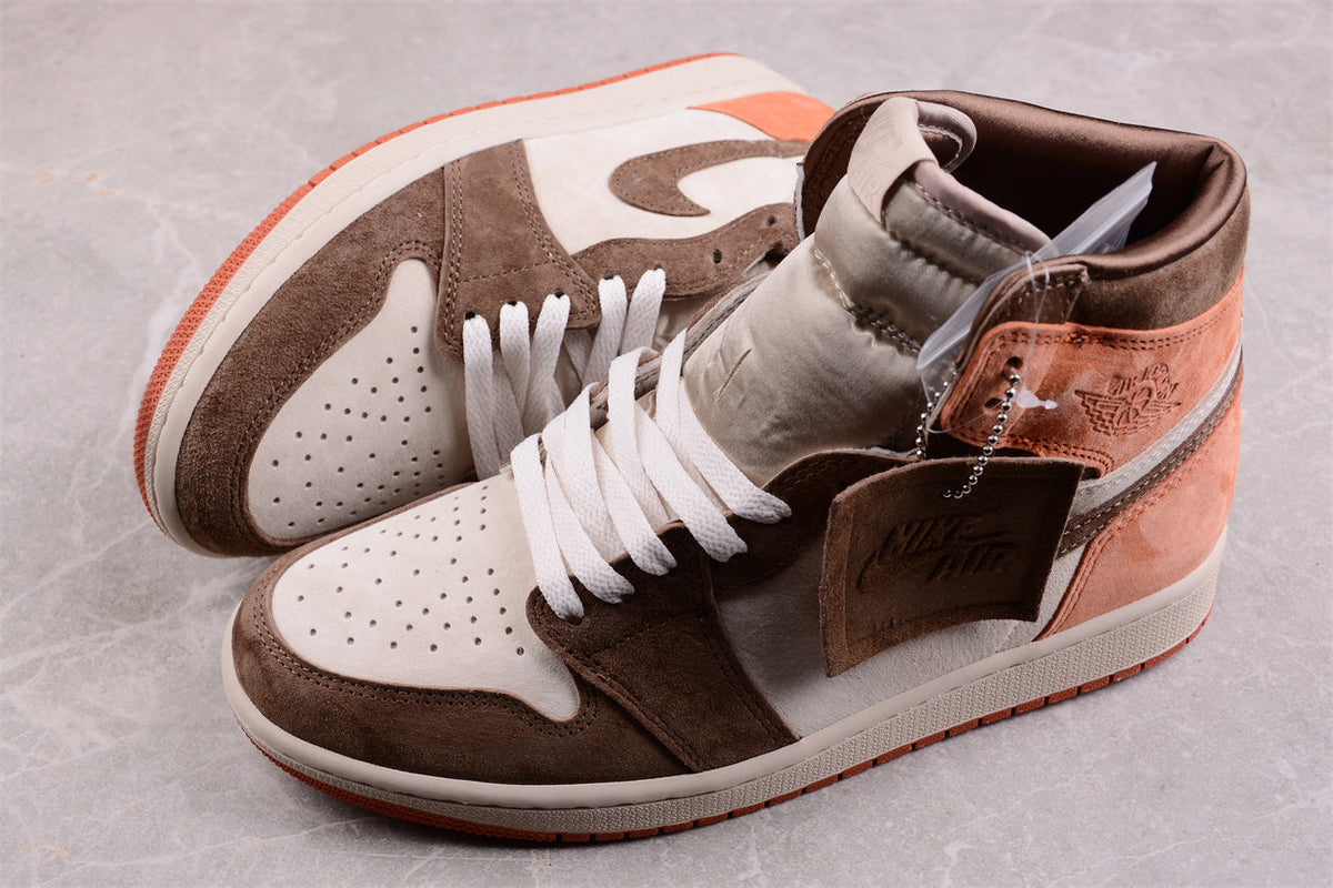 Air Jordan 1 Retro High OG, Sandstone Brown & Ember Orange