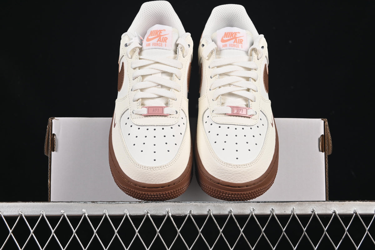 Nike Air Force 1 ’07 Low Ivory Flame